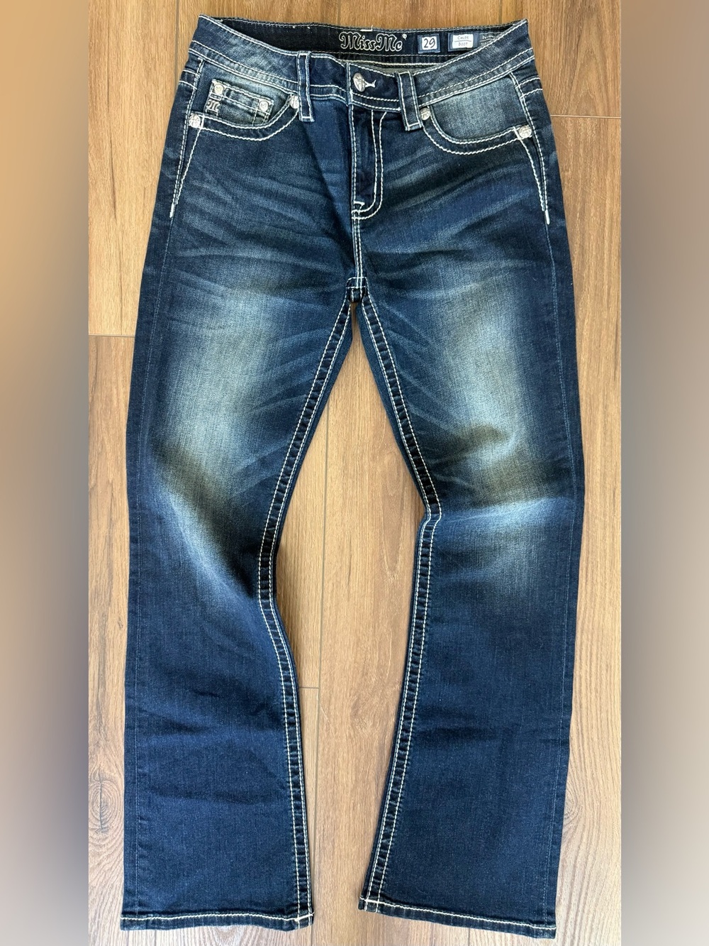 Miss Me Chloe Boot Rhinestone and Sequin Snowflake Embroidered Jeans Size 29